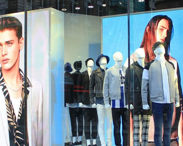 Sales and installation of LED screens