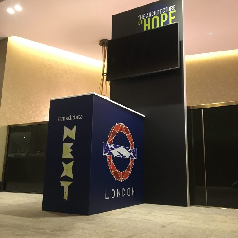 Digital 43 Inch Branded Totem 2