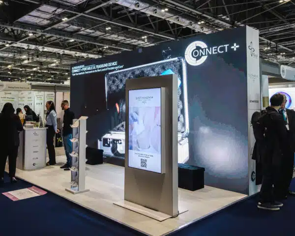 Exhibition stand screens